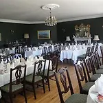 Castle Grove Hotel