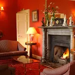 Castle Grove Hotel