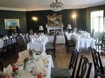 Castle Grove Otel 4*