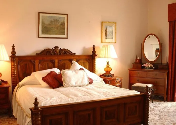 Castle Grove Hotel 4*